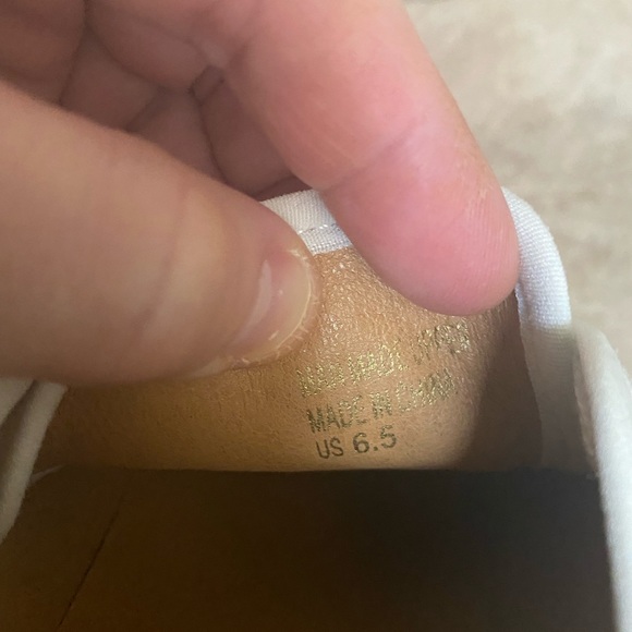 Trendy and adorable Brielle white tennies! Brand new in box with tags. - Picture 2 of 7